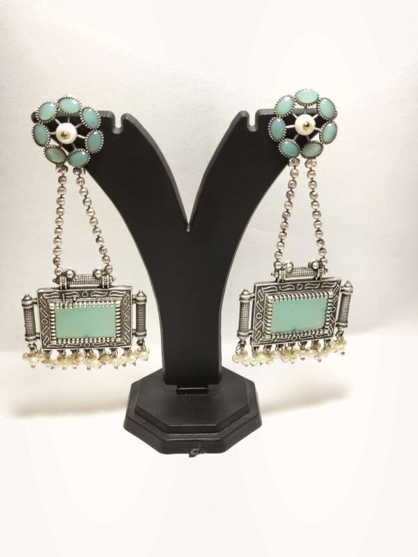 Oxidised Hanging Stone